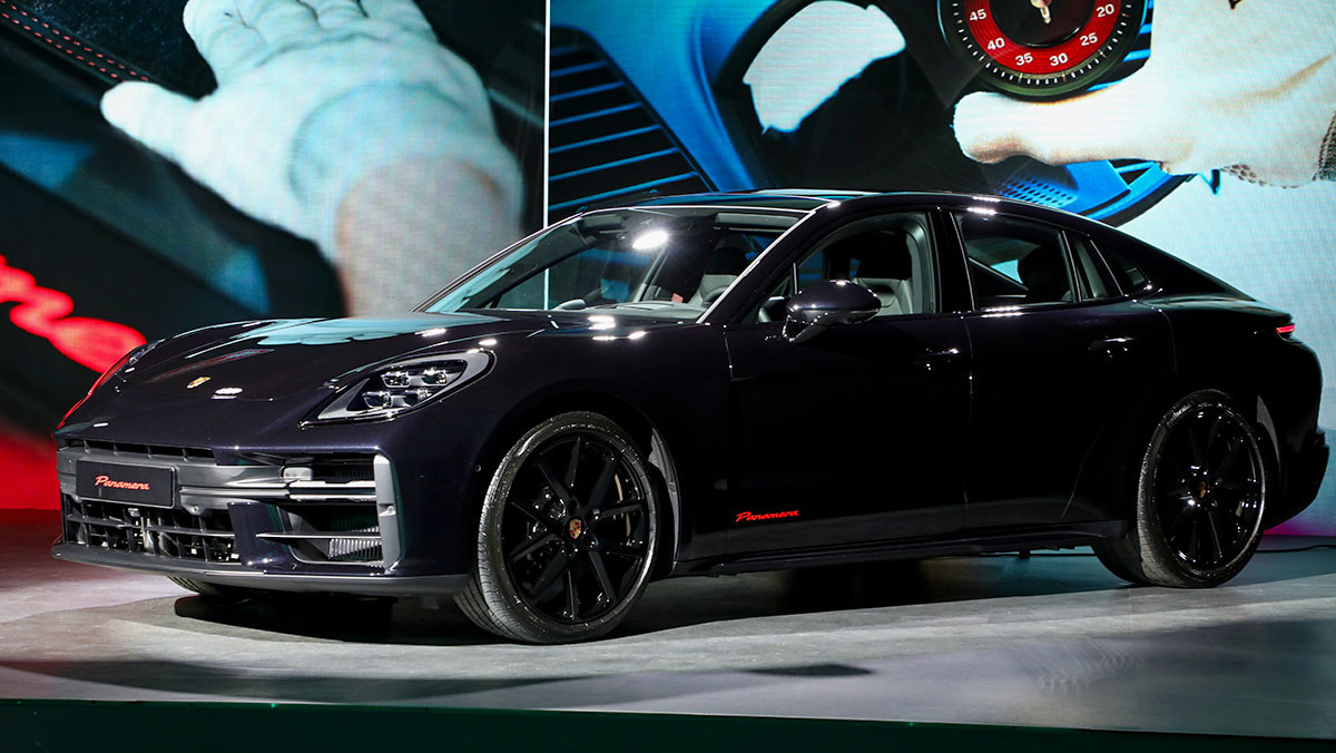 포르쉐가 한국 시장을 위해 100대 한정 생산한 파나메라 레드 익스클루시브. / 권혁재 PD