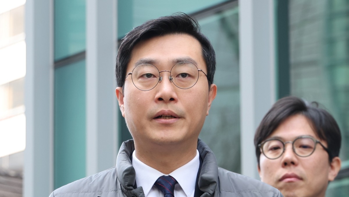 장경태 더불어민주당 국회의원이 지난 19일 오후 서울 종로구 서울경찰청에서 열린 성추행 의혹 수사심의위에 출석하고 있다. / 뉴스1