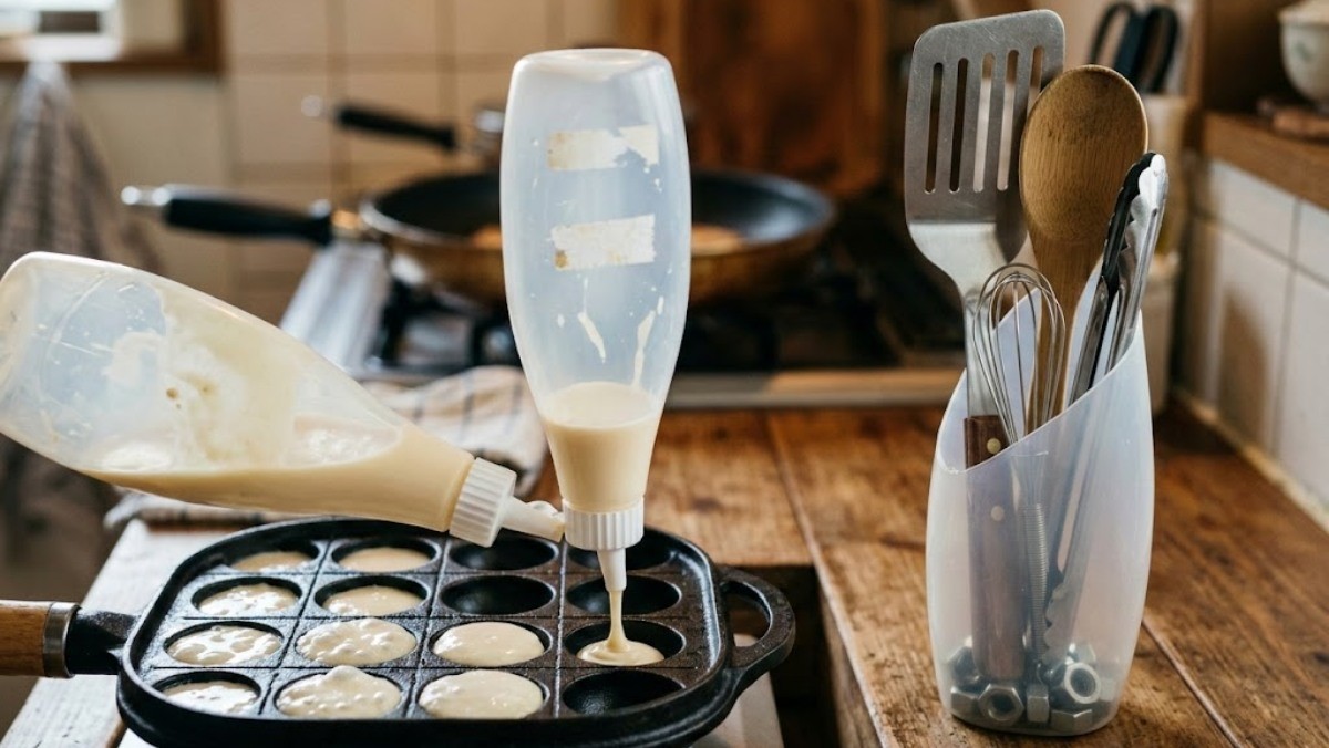 마요네즈통 재활용하는 모습 / 기사 내용을 바탕으로 제작한 AI 이미지