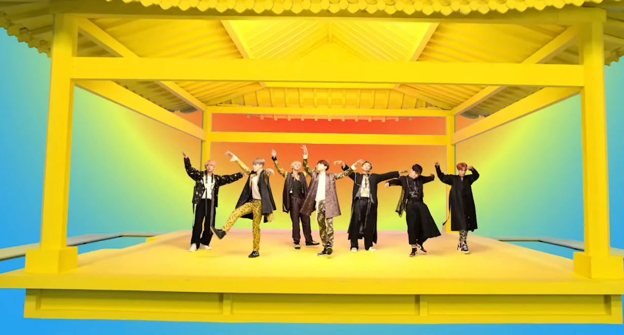 방탄소년단 'IDOL' 뮤직비디오 한 부분 / 유튜브 'HYBE LABELS'