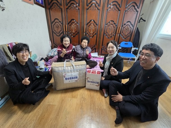 장수 축하 물품 지원 / 정읍시