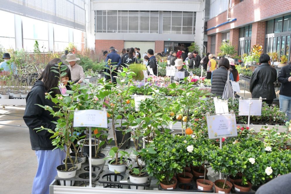 전의 묘목축제 개막…세종 봄 축제  / 세종시