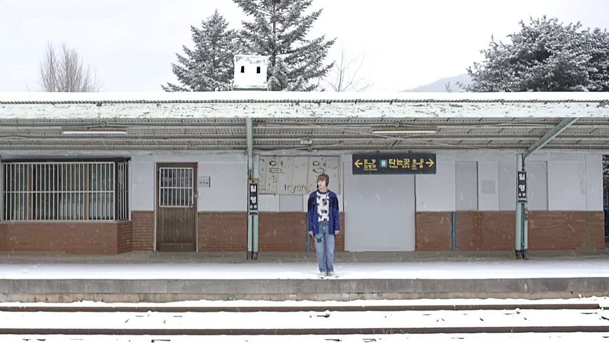 BTS(방탄소년단) '봄날' 뮤직비디오 캡처 / 유튜브 'HYBE LABELS'