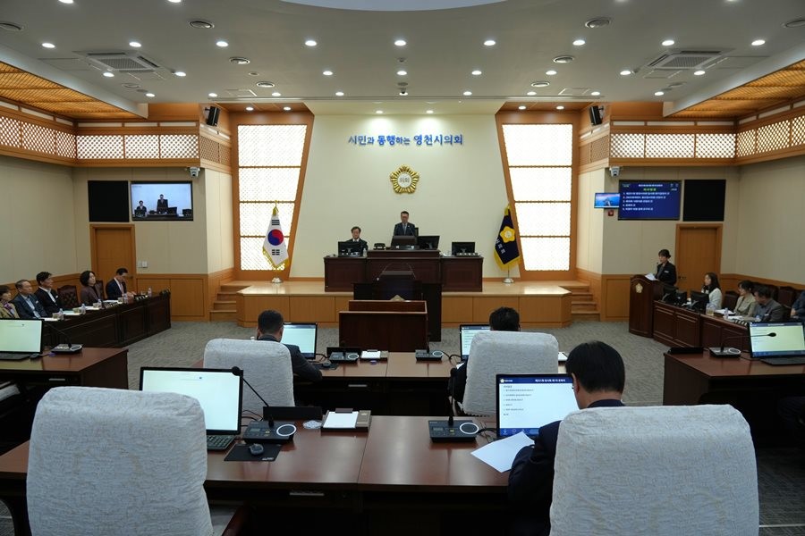 영천시의회는 지난 20일 제251회 임시회 제1차 본회의를 시작으로 27일까지 8일간 이어지는 본격적인 의사일정에 돌입했다. 사진은 영천시의회 본회의장 전경    / 영천시의회 제공