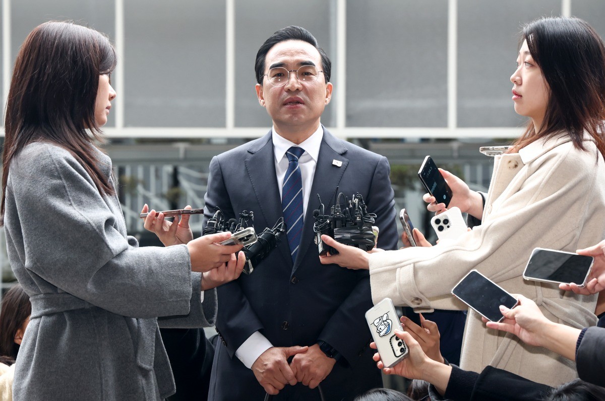 박홍근 초대 기획예산처 장관 후보자가 지난 3일 오전 서울 중구 예금보험공사 본사에 마련된 인사청문회 준비 사무실로 출근하며 지명 소감을 밝히고 있다. / 뉴스1