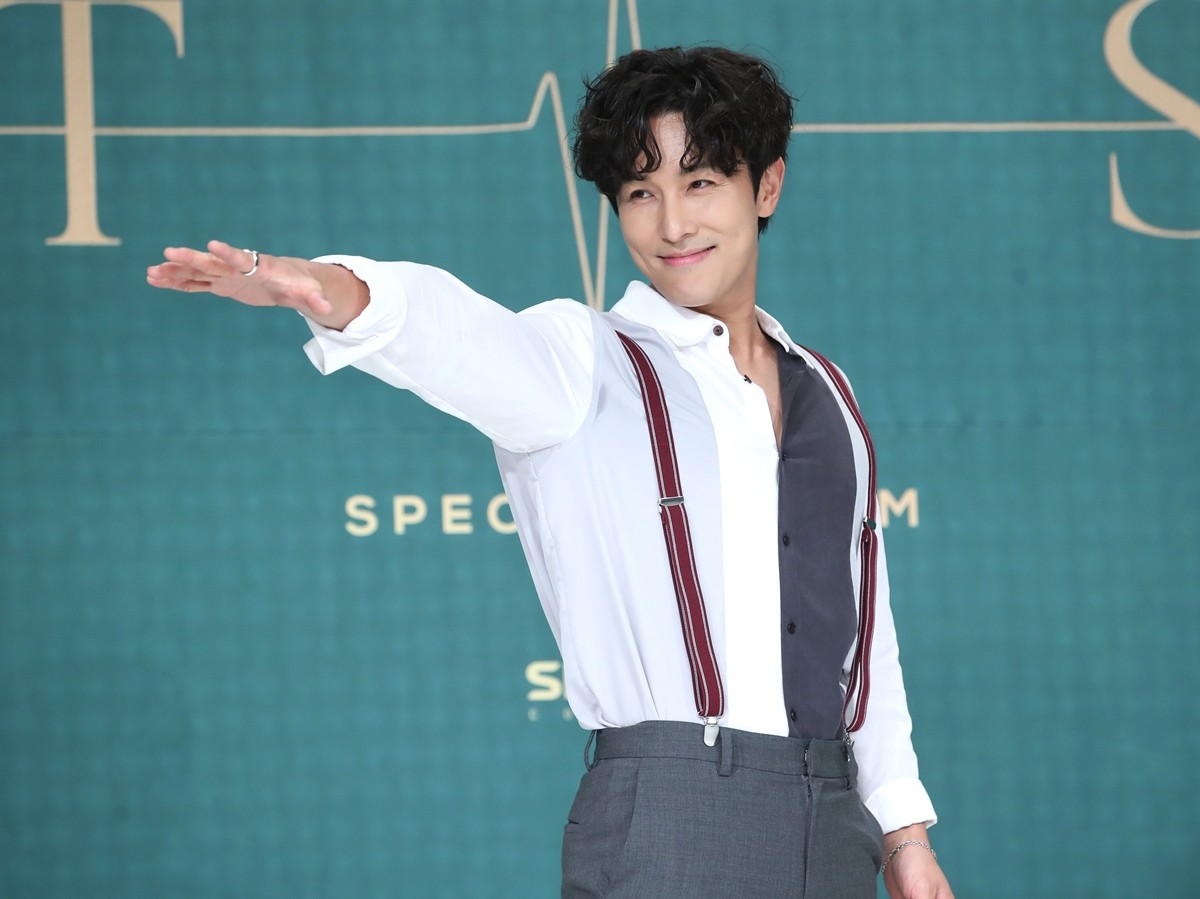 최장수 아이돌 그룹 신화 멤버 김동완 / 뉴스1