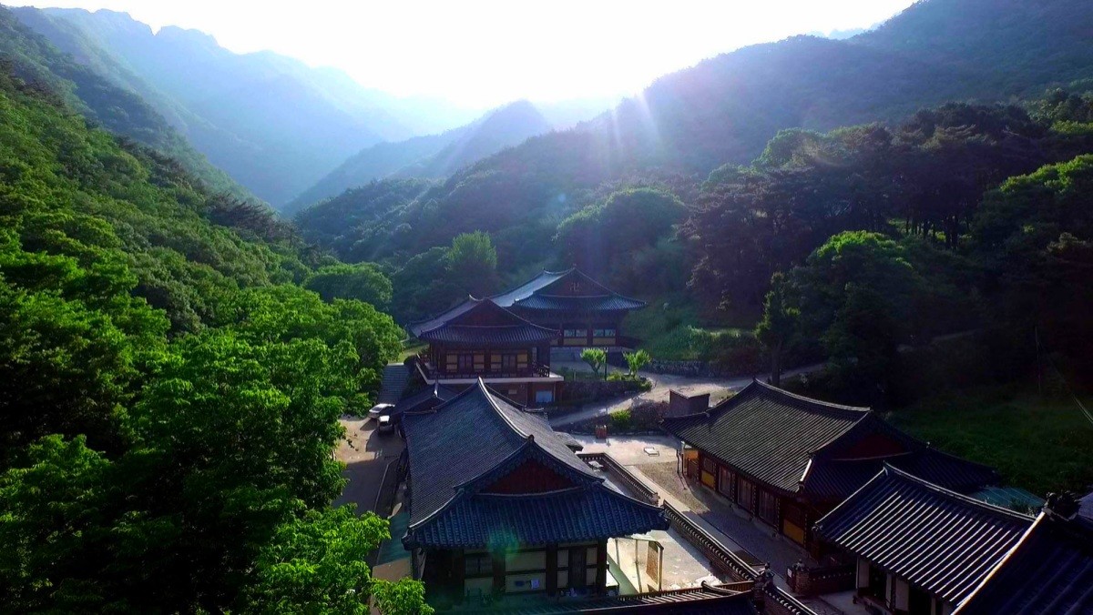 계룡산 국립공원 안에 자리한 동학사. / 연합뉴스