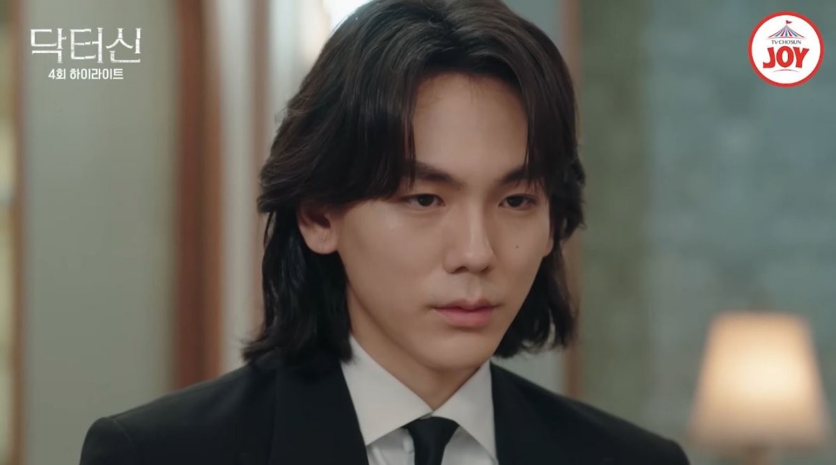 드라마 '닥터신' 4회 하이라이트 장면 중 일부. / 유튜브 'TVCHOSUN JOY'