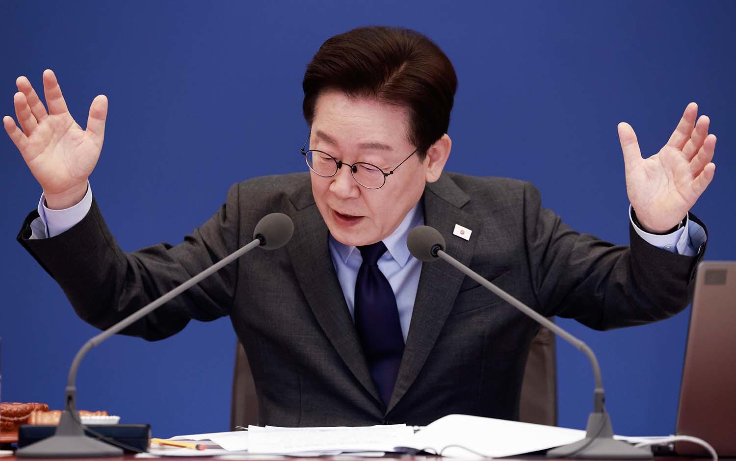 이재명 대통령이 24일 청와대에서 열린 국무회의에서 발언하고 있다. / 뉴스1 (청와대통신사진기자단)