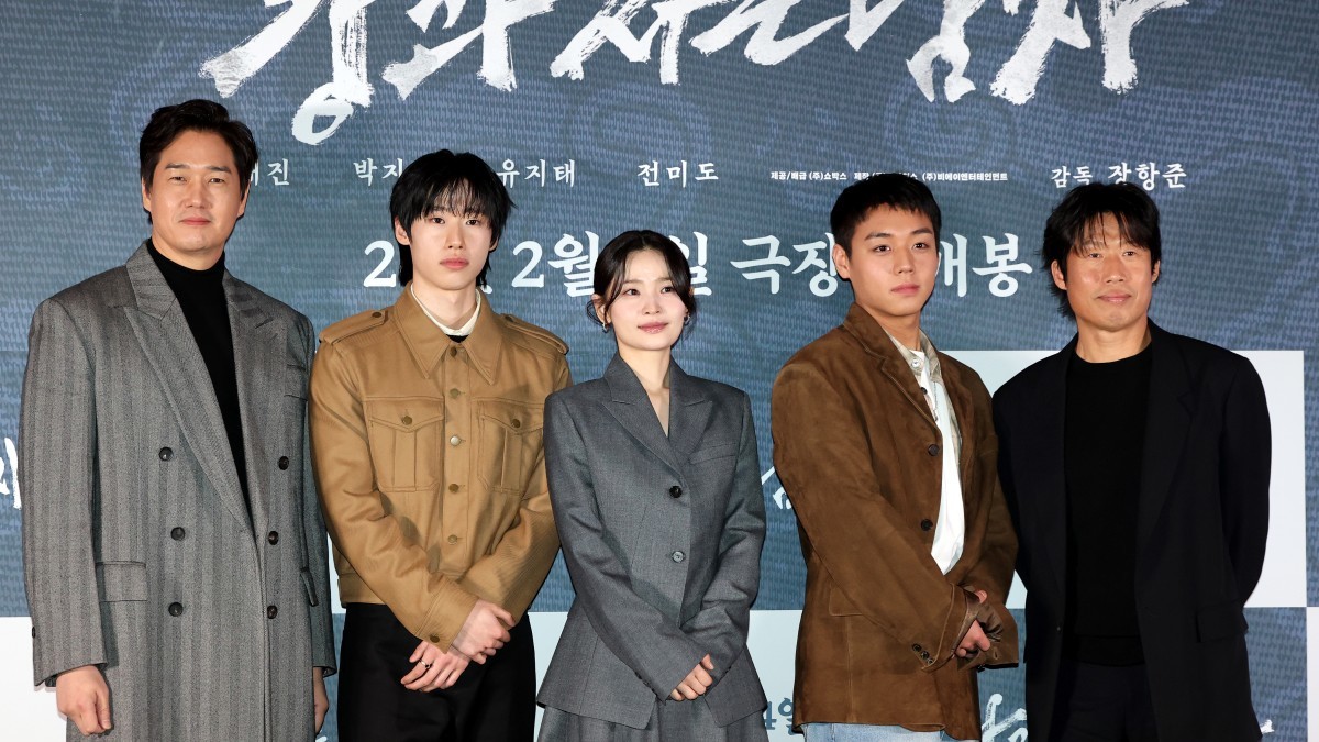 지난 1월 '왕과 사는 남자' 기자간담회 참석한 유지태, 김민, 전미도, 박지훈, 유해진 / 뉴스1