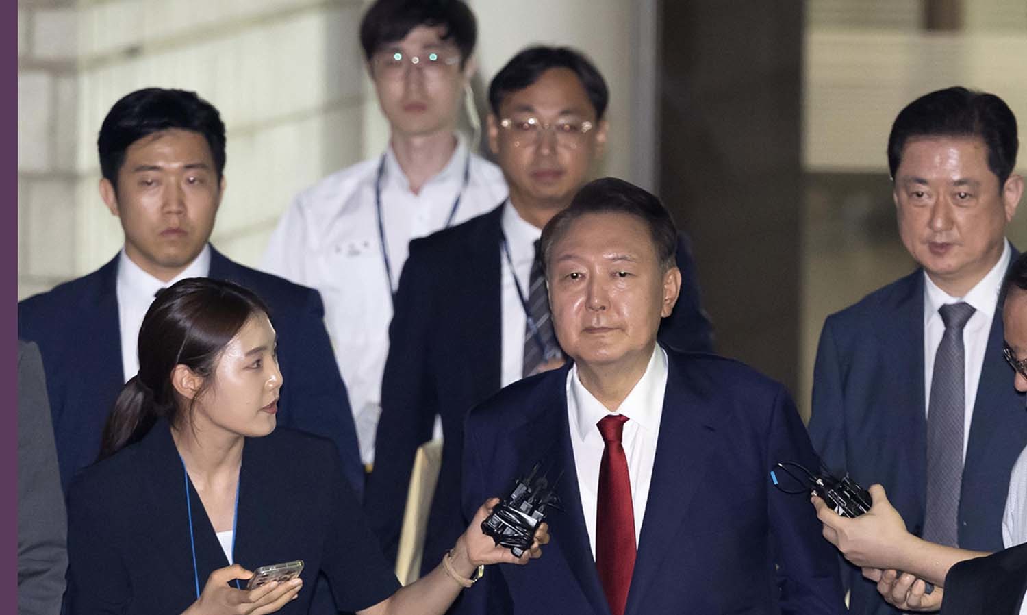 12·3 비상계엄과 관련해 특검 수사를 받는 윤석열 전 대통령이 2025년 7월 9일 밤 서울중앙지법에서 두 번째 구속 전 피의자심문(영장실질심사)을 마친 뒤 대기장소인 서울구치소로 이동하고 있다. / 뉴스1