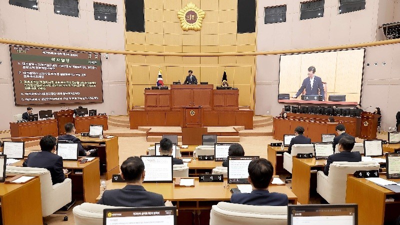 대전시의회는 25일 제295회 임시회 제3차 본회의를 끝으로 총 30건의 안건을 처리하고 임시회 일정을 마치며, 제9대 의회의 공식적인 활동을 마무리했다./사진=대전시의회