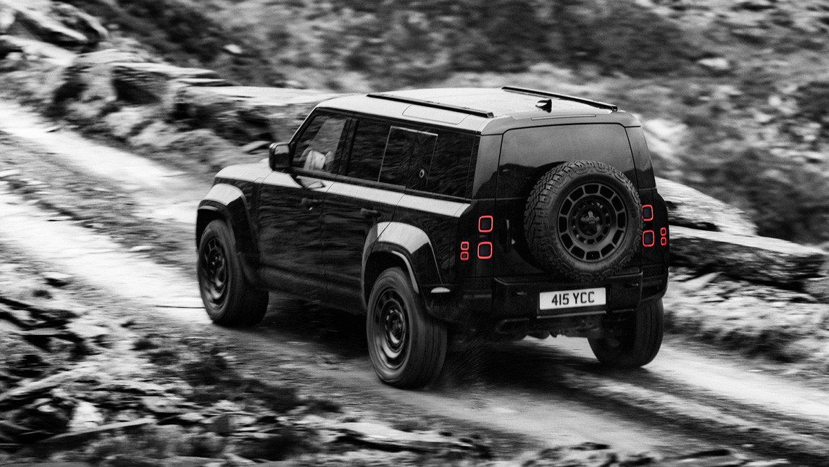 디펜더 OCTA 블랙. / JLR 코리아