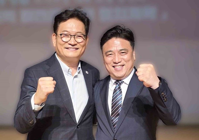 송영길 전 더불어민주당 대표(왼쪽)와 박노원 장성군수 예비후보