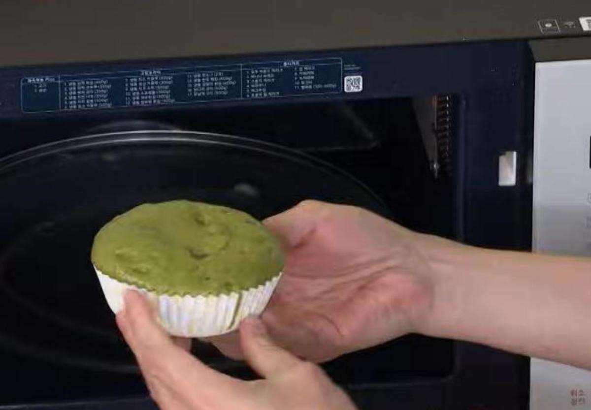 전자레인지 1분으로 뚝딱 완성한 카스테라. / MBN '알토란'