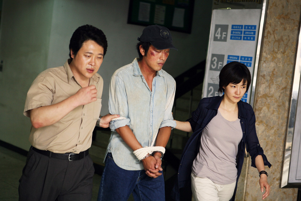 영화 '추격자'에서 연쇄살인범 역을 맡은 하정우 / ㈜쇼박스