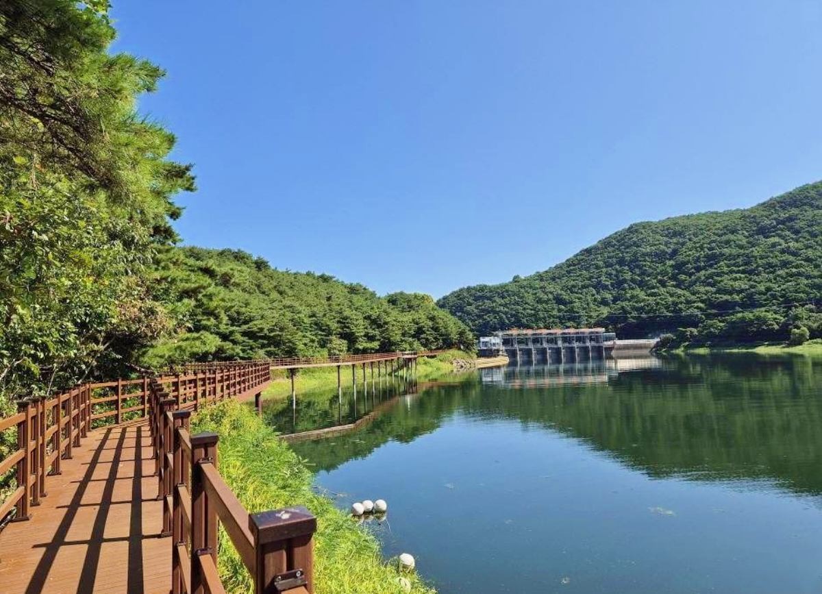 산막이옛길 산책로 / ⓒ한국관광콘텐츠랩-괴산군청