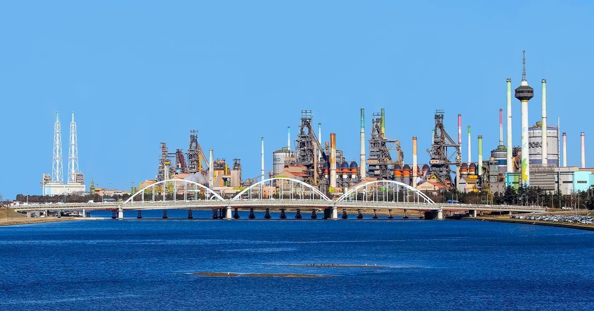 포스코 포항제철소 내 수소환원제철(HyREX) 부지 조성 사업이 정부로부터 최종 인허가 승인되자 지역 정치권이 환영하고 있다. 사진은 포항제철소 전경/이하 포스코