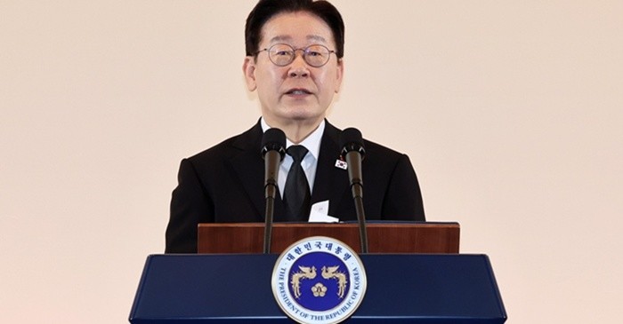 이재명 대통령이 29일 제주시의 한 호텔에서 열린 제주 4.3 희생자 유족과의 오찬에서 인사말을 하고 있다. / 뉴스1