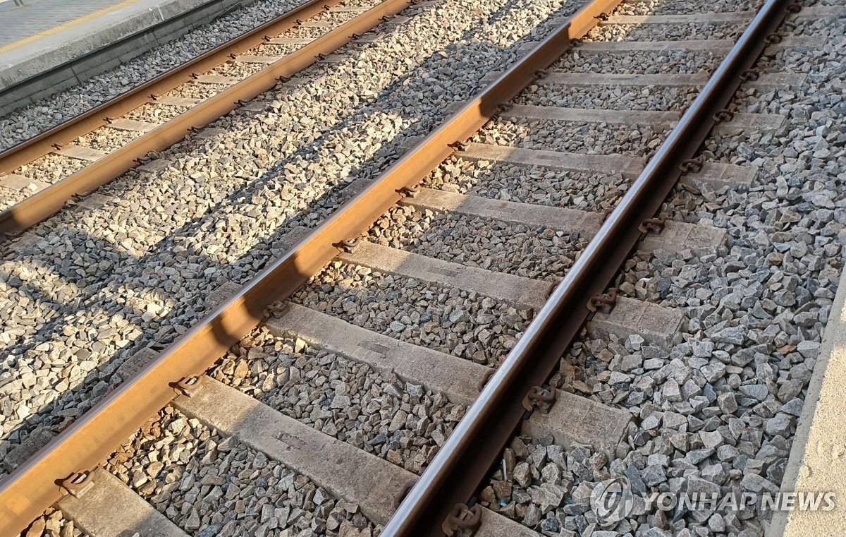 기차 철로 / 연합뉴스