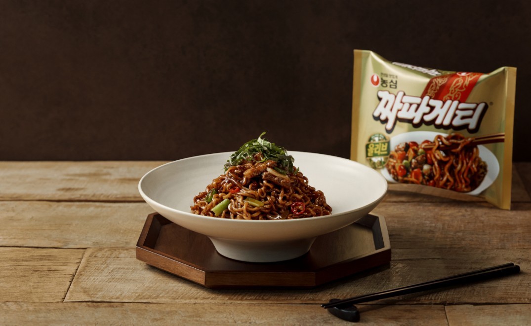 후덕죽 셰프와 공동 개발한 레시피 _라초 짜파게티 / 농심 제공