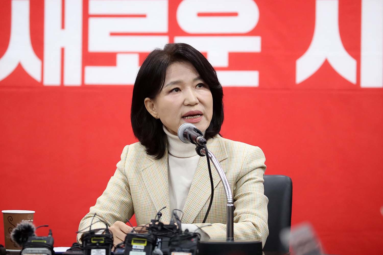 이진숙 전 방송통신위원장이 23일 오전 대구 수성구 국민의힘 대구시당에서 기자회견을 열고 전날 국민의힘 공천관리위원회가 발표한 6·3 지방선거 대구시장 후보 공천 컷오프(공천 배제)관련 불복 입장을 밝히고 있다. / 뉴스1