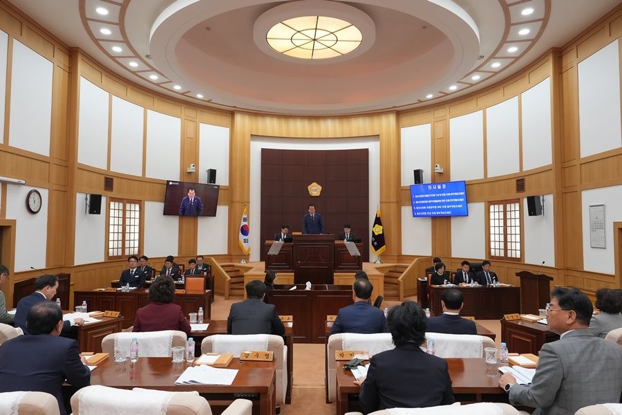 경산시의회는 30일 제268회 임시회 2차 본회의를 끝으로 6일간 이어진 의사일정을 마무리했다. 사진은 경산시의회 본회의장 전경    / 경산시의회 제공