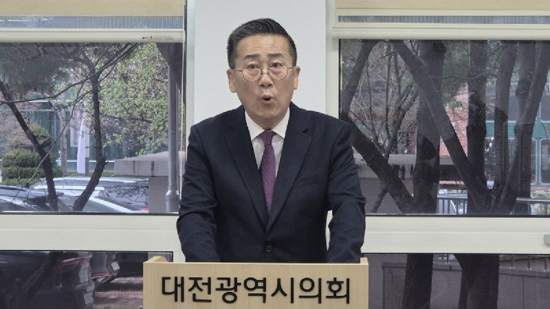 30일 국민의힘 김현호 대전 서구청장 예비후보가 공천 불공정을 주장하며 경선 불참과 출마 포기를 밝히고 있다./사진=김지연 기자