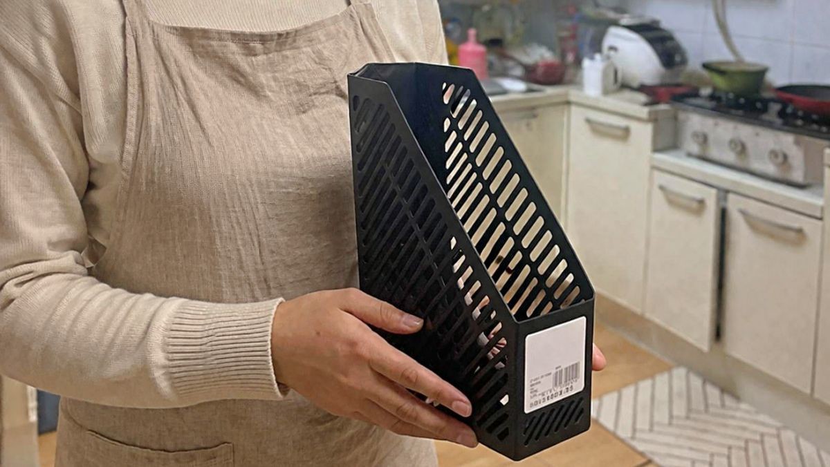 '책꽂이 버리지 말고 주방으로...!' 기사 내용 토대로 AI툴 활용해 제작한 자료사진.