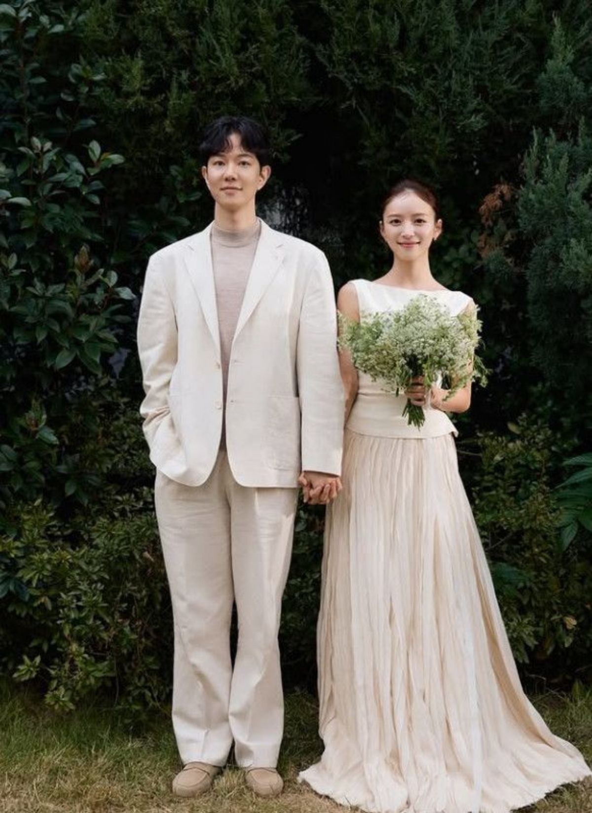 김지영-윤수영 부부. 웨딩 화보 4. / 김지영 인스타그램