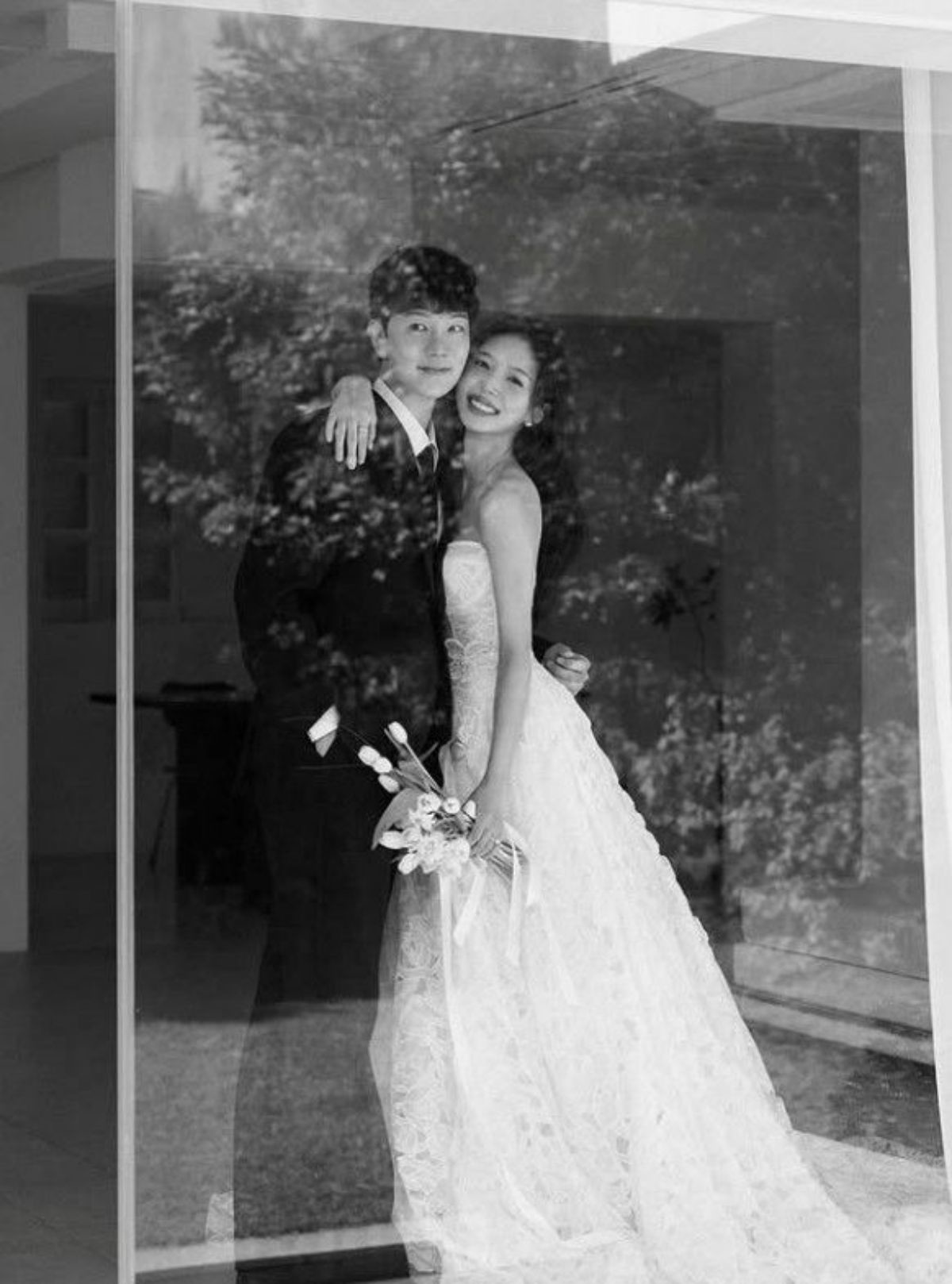 김지영-윤수영 부부. 웨딩 화보 5. / 김지영 인스타그램