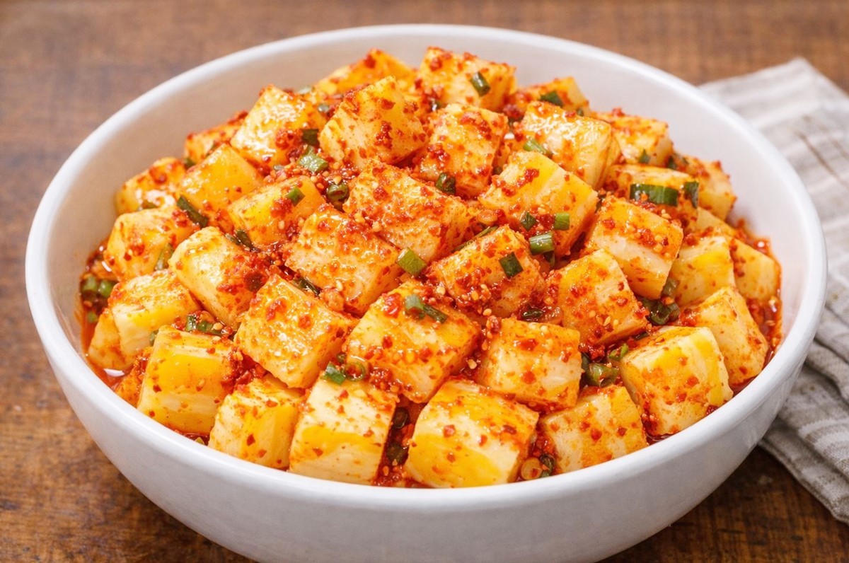 완성된 참외 깍두기 모습. 기사 이해를 돕기 위해 AI를 활용해 제작한 자료 사진입니다. 실제 모습과 다소 차이가 있을 수 있습니다.