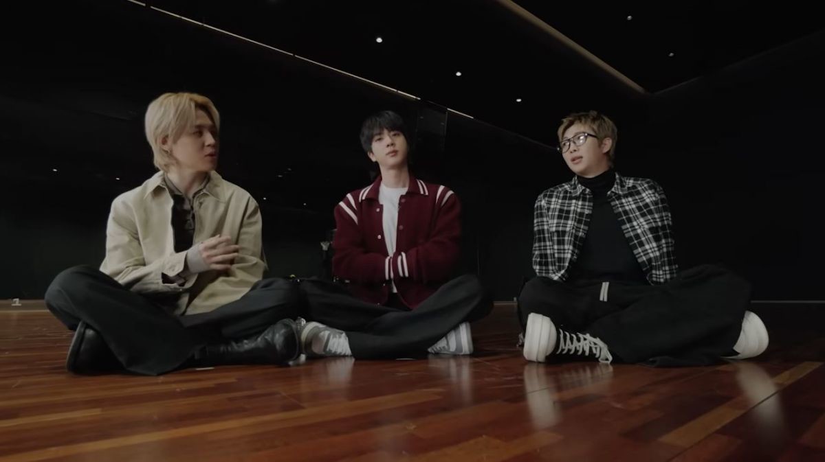 방탄소년단 자체 예능 '달려라 방탄 2.0 예고' 장면 중 일부. / 유튜브 'BANGTANTV'