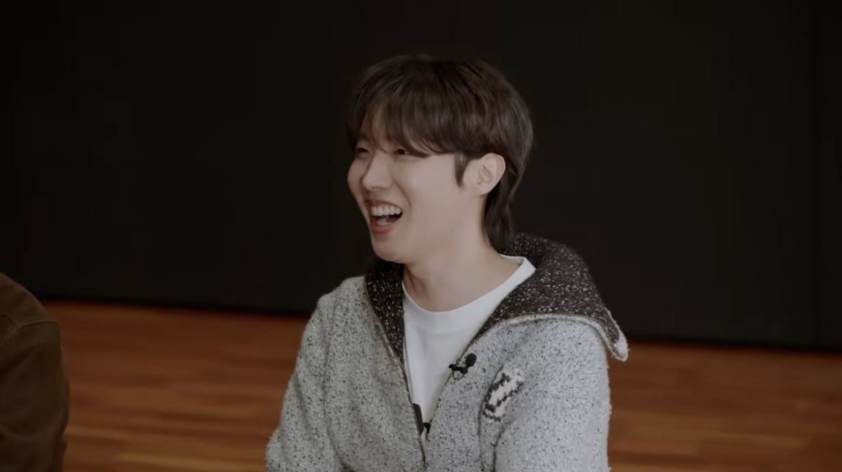 방탄소년단 자체 예능 '달려라 방탄 2.0 예고' 장면 중 일부. / 유튜브 'BANGTANTV'
