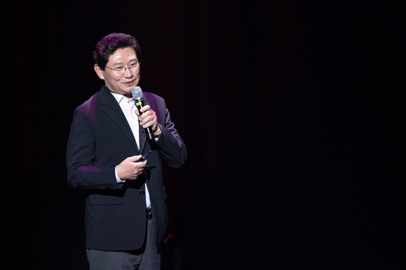 이상일 시장이 28일 용인포은아트홀에서 '그림과 스토리가 있는 음악회' 해설자로 참여했다. / 용인특례시