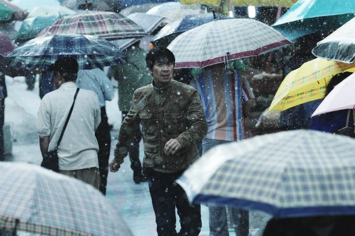 개봉 당시 '아이언맨3' 꺾고 대이변 / (주)NEW