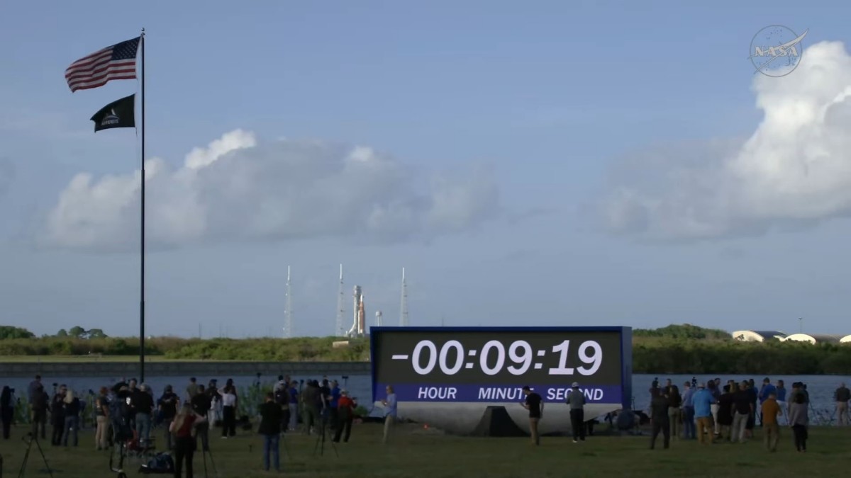카운트다운 재개 후 발사를 앞둔 아르테미스 2호 모습 / 나사 유튜브 캡처