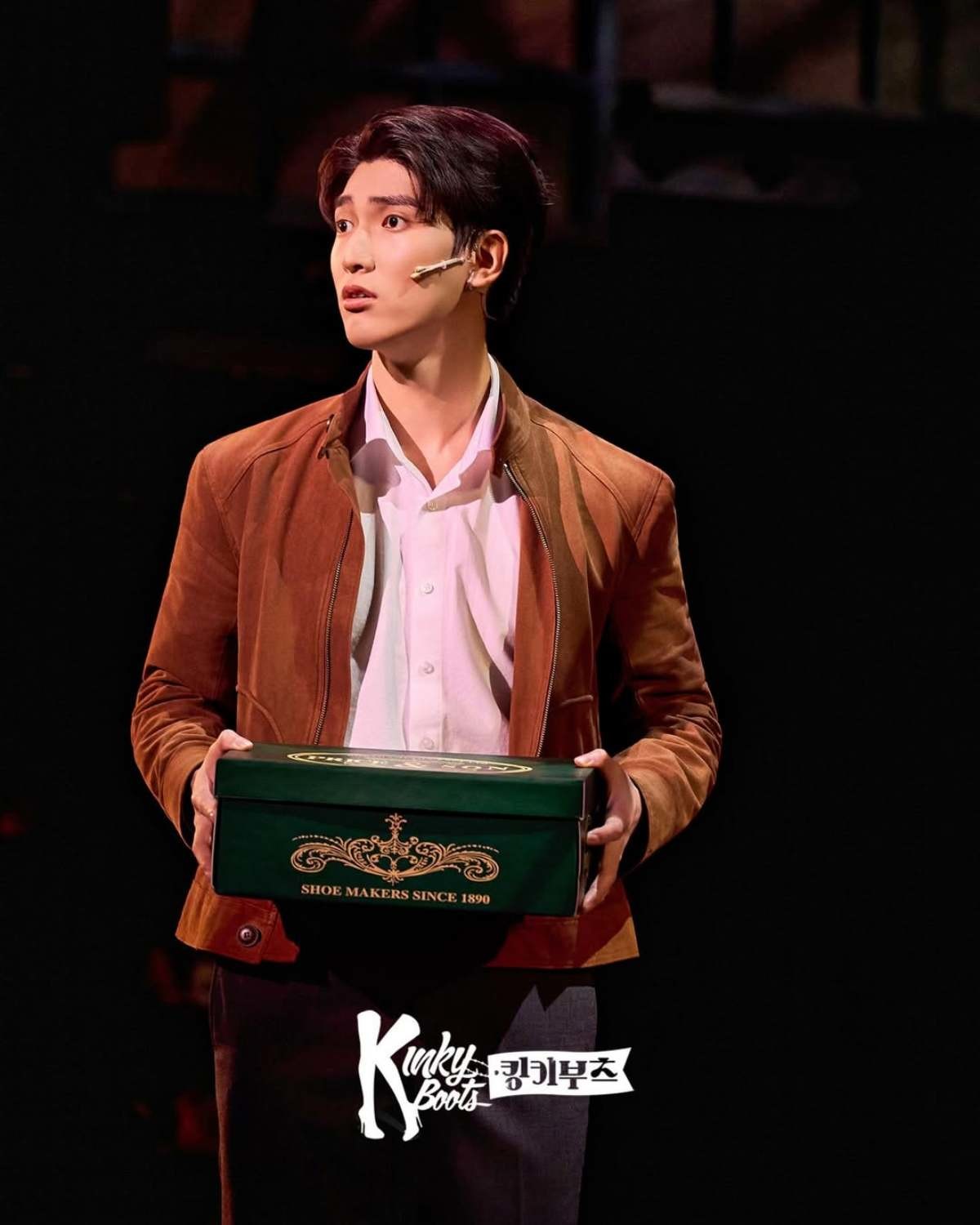 주인공 찰리가 연기를 펼치고 있다  / 'CJ ENM MUSICAL 씨뮤' 인스타그램