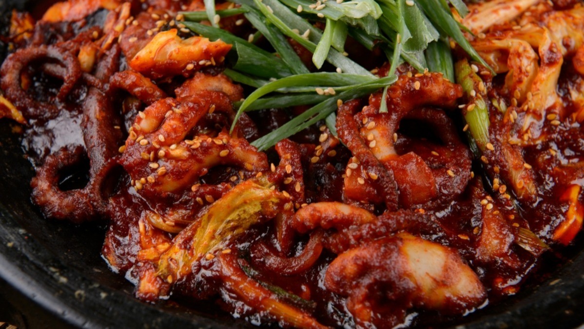 낙지볶음 / photohwan-shutterstock.com