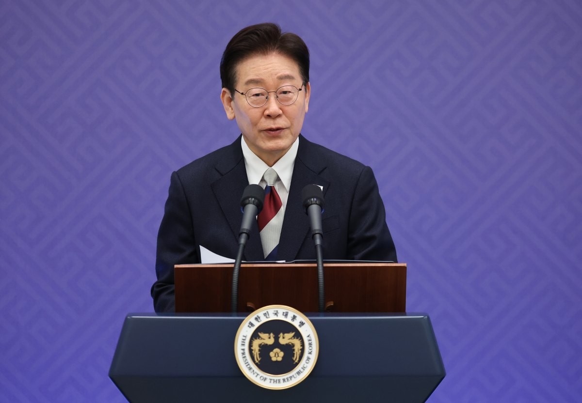 이재명 대통령이 3일 청와대 영빈관에서 열린 에마뉘엘 마크롱 프랑스 대통령 국빈 방한 환영 오찬에서 환영사를 하고 있는 모습. / 뉴스1