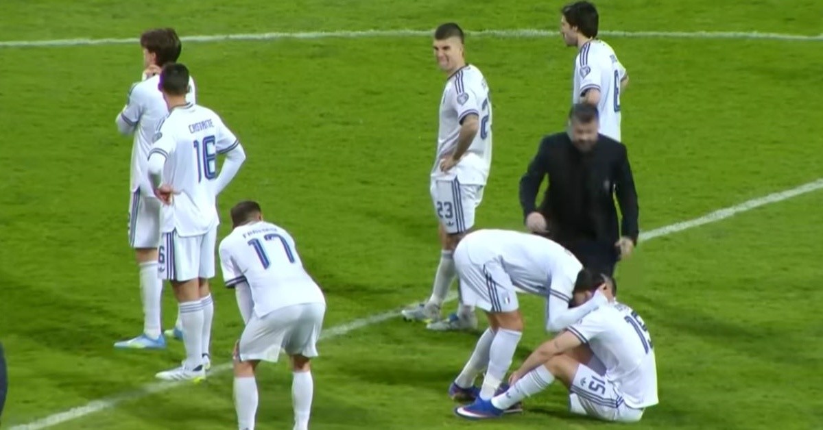 이탈리아는 지난 1일 열린 2026 북중미 월드컵 유럽 예선 플레이오프 결승에서 보스니아 헤르체고비나를 상대로 승부차기 끝에 패하며 월드컵 진출에 실패했다. 좌절하는 이탈리아 선수들. / 유튜브 '스포타임'