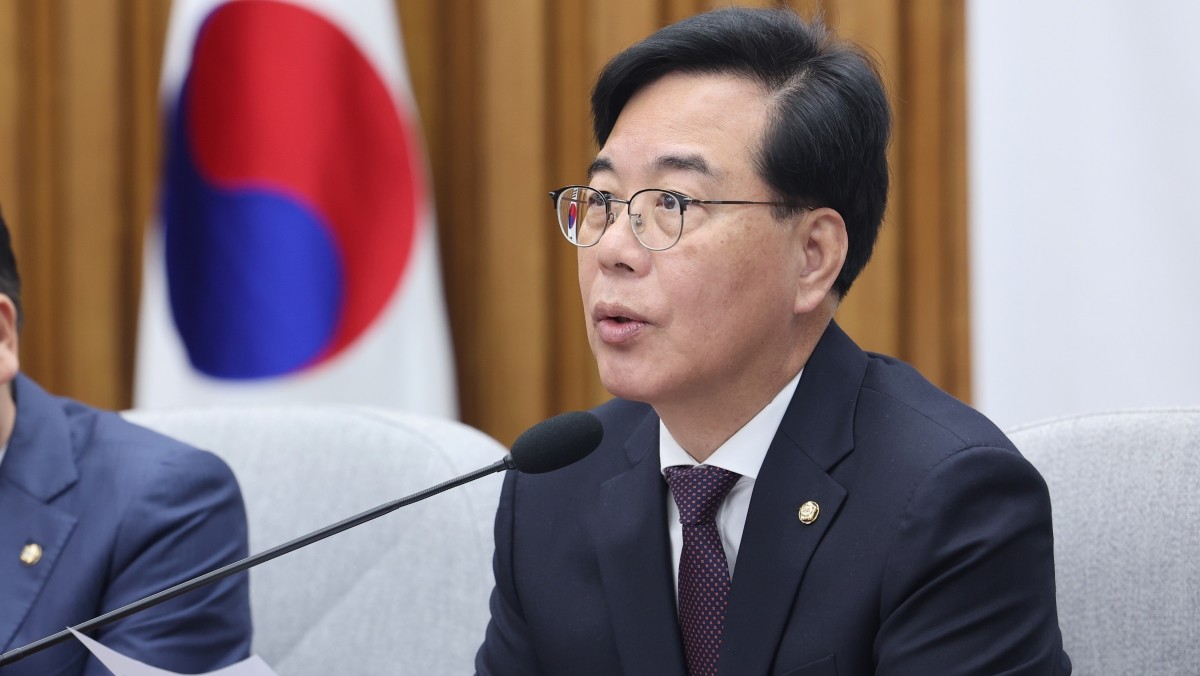 송언석 국민의힘 원내대표가 3일 서울 여의도 국회에서 열린 원내대책회의에서 발언하고 있다. / 뉴스1