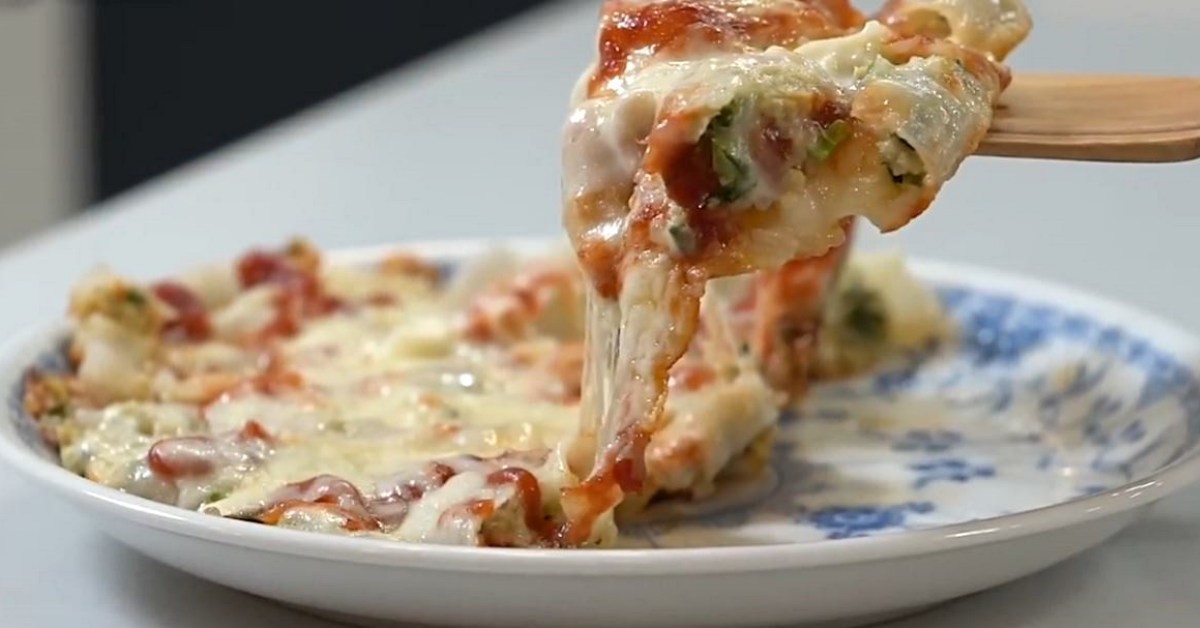 완성된 냉동만두피자 / 유튜브 '이연복의 복주머니'