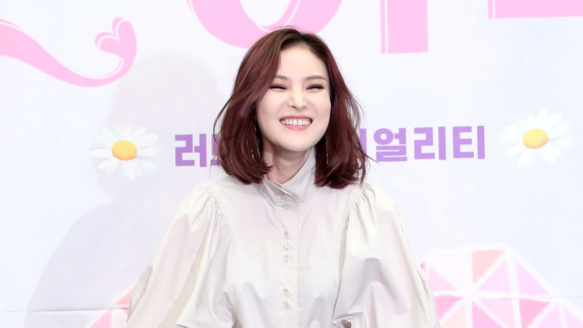 가수 거미. 거미의 소속사 아메바컬쳐는 최근 해외 유명 스트리밍 플랫폼을 중심으로 확산되고 있는 콘서트 관련 정보가 아티스트의 의사와 전혀 무관하게 작성된 명백한 허위 사실임을 공식화하며, 팬들의 혼란과 잠재적 피해를 방지하기 위해 강경한 대응 의지를 피력하고 각별한 주의를 당부했다. / 뉴스1