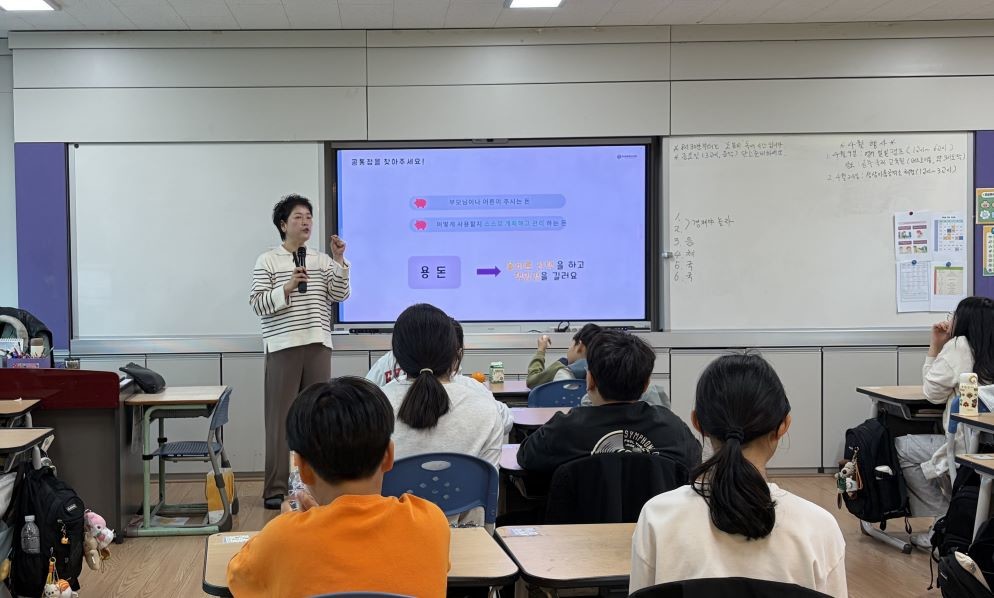 기본적인 이론수업을 진해하고 있더. / 위키트리 양완영 기자