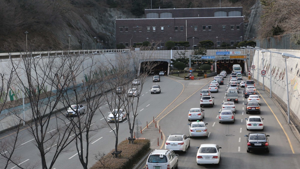 부산 만덕터널. / 연합뉴스