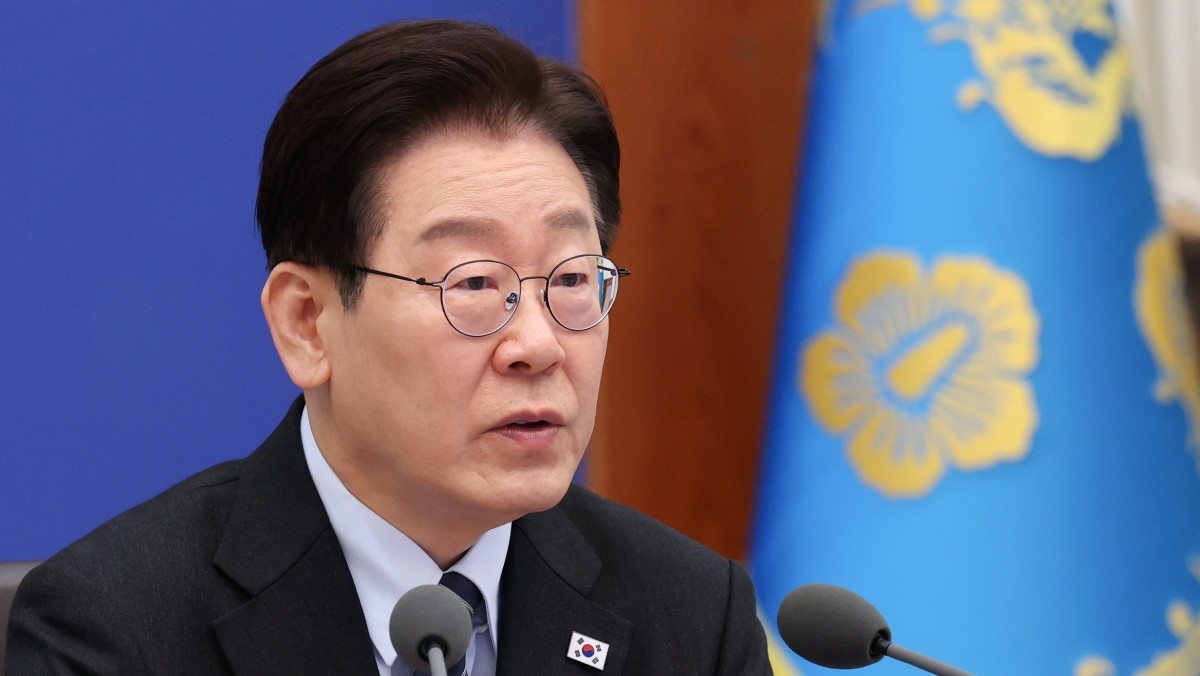 이재명 대통령이 6일 청와대에서 열린 국무회의 겸 제4차 비상경제 점검회의에서 발언하고 있다.   / 뉴스1