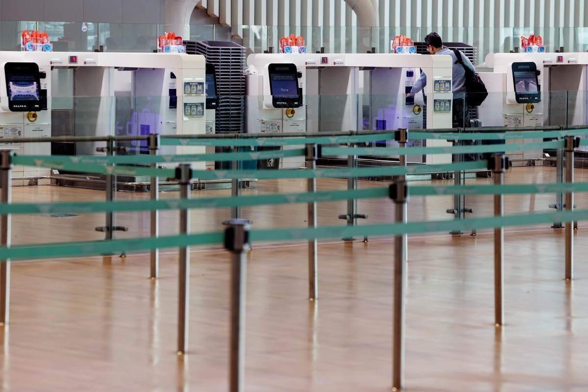 유류할증료 급등에 한산한 공항. / 뉴스1