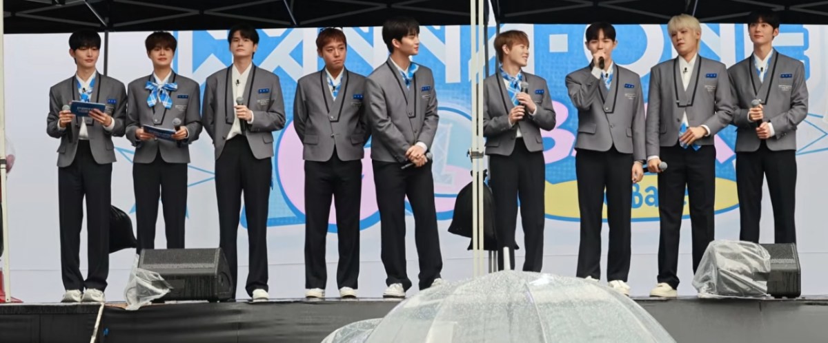 깜짝 팬미팅 참석한 워너원 멤버들 / 유튜브 '디스패치 / Dispatch'