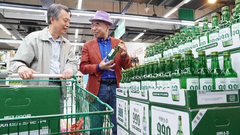 선양소주 '990원 착한소주'로 골목상권 지원